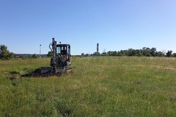 HEADER - Mission d’assistance à maîtrise d’ouvrage pour la couverture d’une décharge industrielle de déchets dangereux